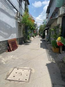 Nhà trung tâm, hẻm xe hơi, pháp lý sạch, giá quá yêu cho vị trí không có căn thứ 2!